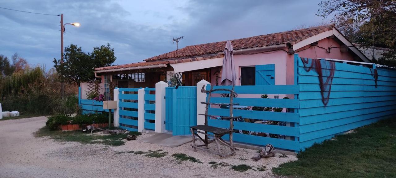 Une Maison Sur Une Presqu'Ile Port-Saint-Louis-du-Rhοne Εξωτερικό φωτογραφία